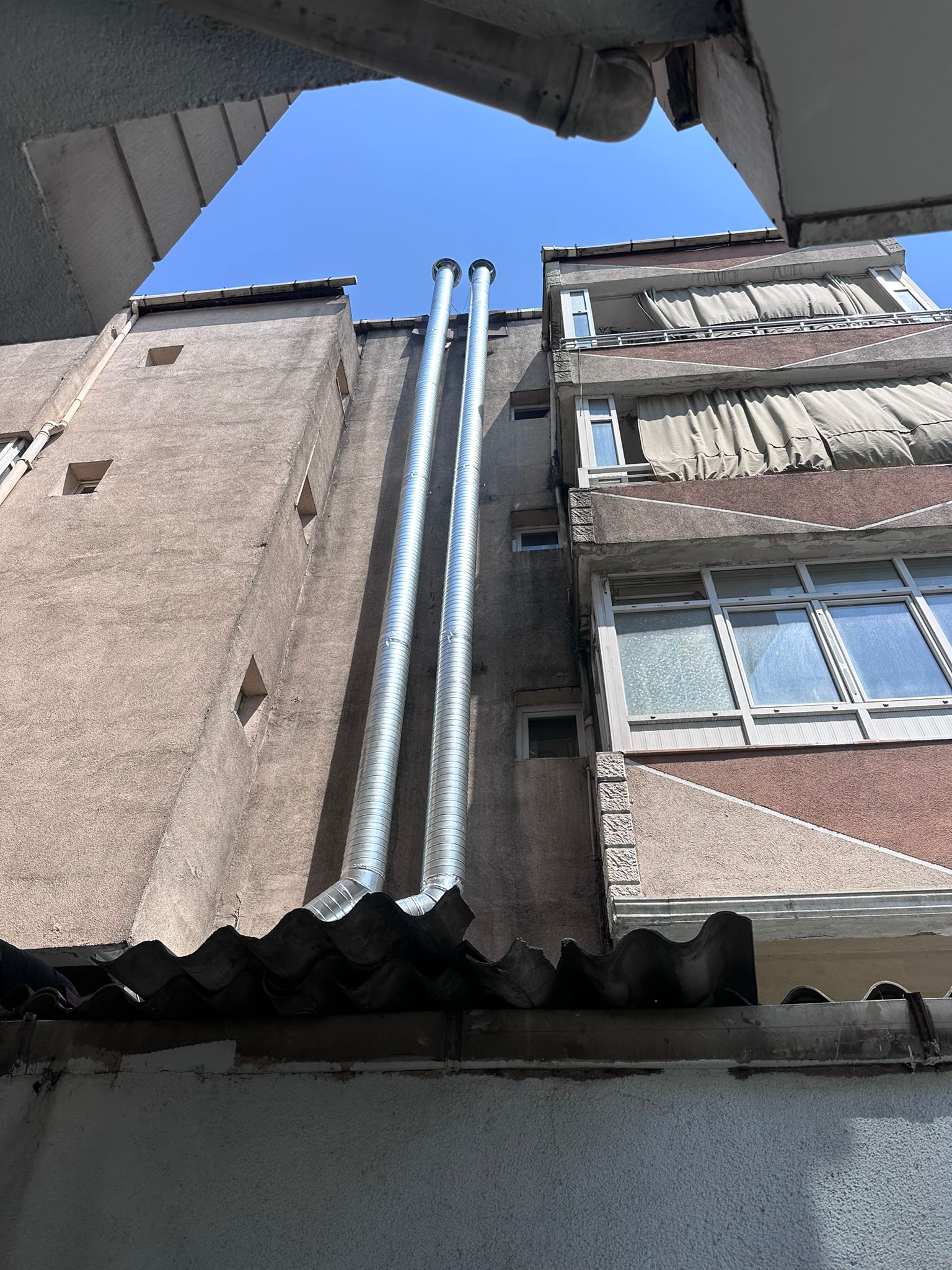 havalandirma borualri bina